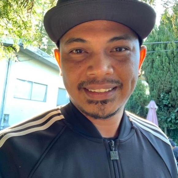 Meet your Posher, Jade - Picture 1 of 1